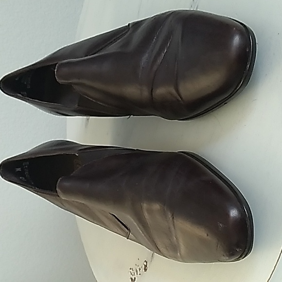 Brown munro pump heels - Picture 2 of 11